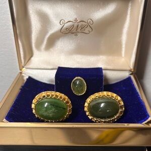 Vintage ANC cufflinks and type pen. Green stone. Classic. Like new. Box included